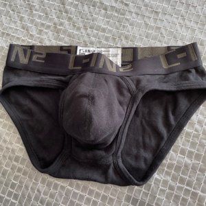 C in 2 briefs size S
